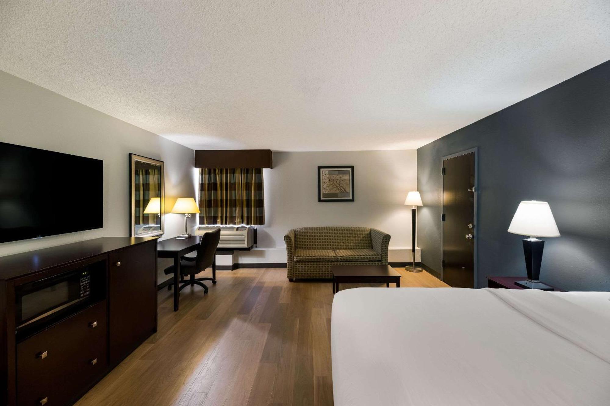 Clarion Hotel San Angelo Near Convention Center Екстер'єр фото