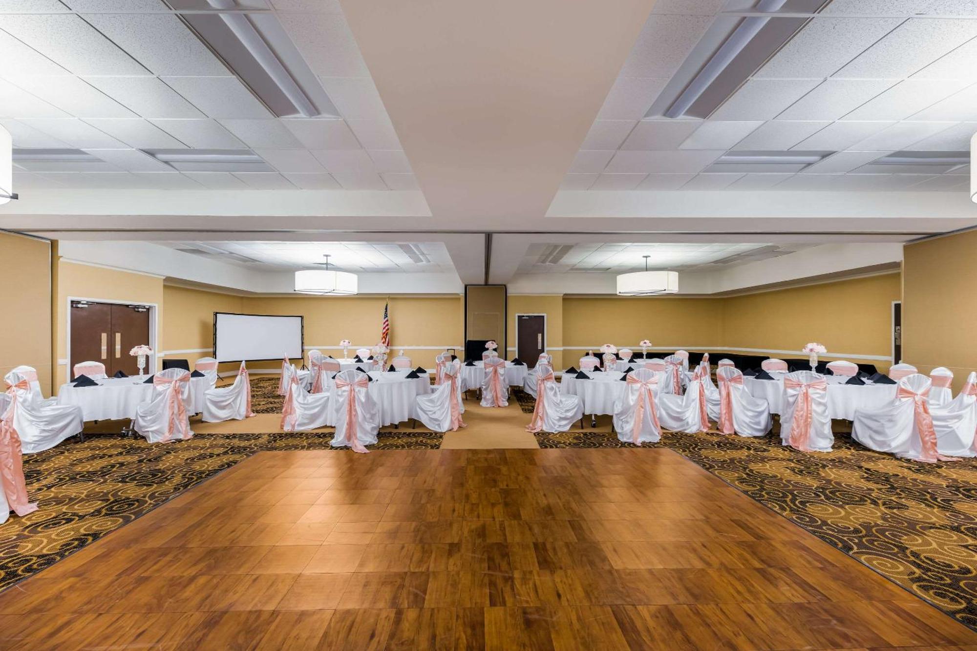 Clarion Hotel San Angelo Near Convention Center Екстер'єр фото